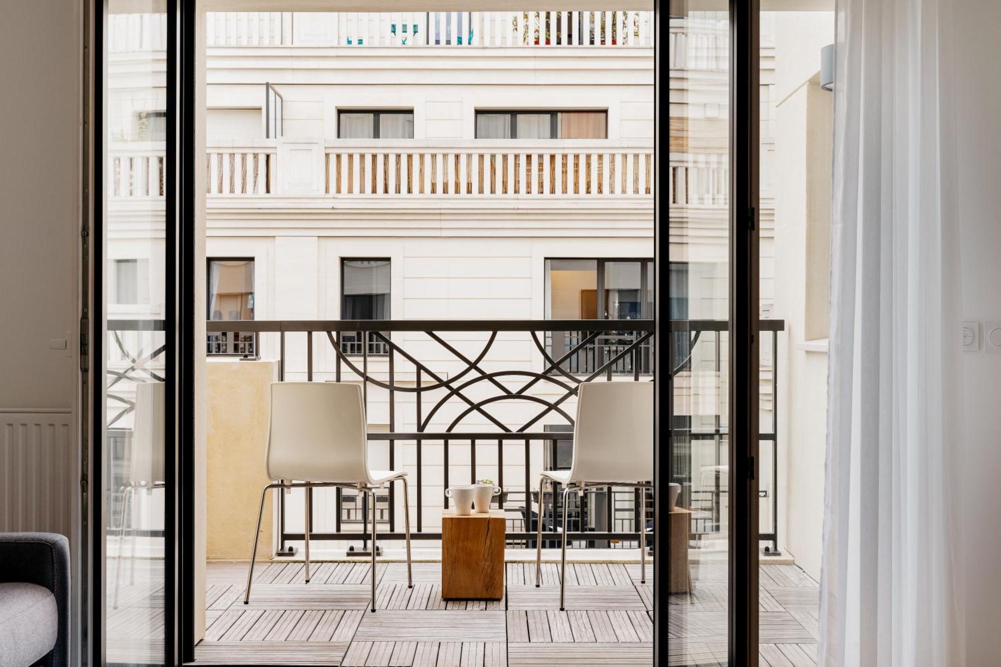 Edgar Suites Levallois - Jules Verne Bagian luar foto